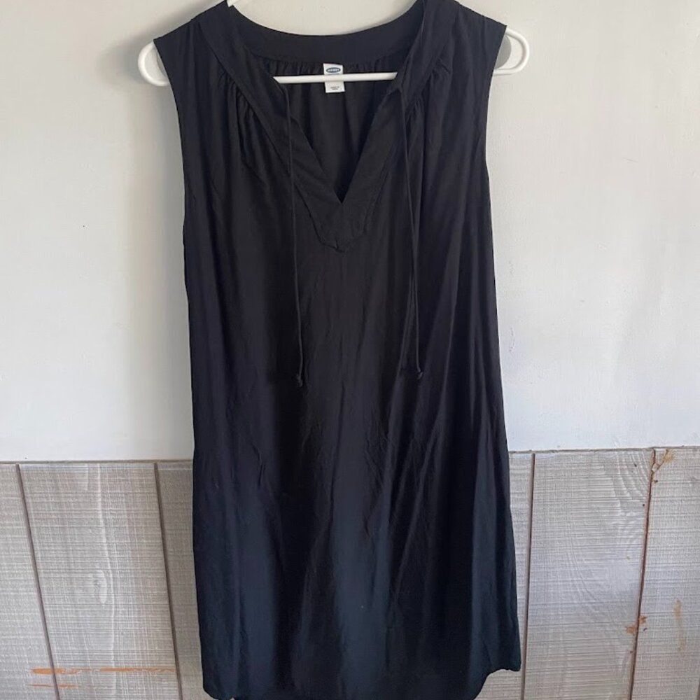 Old Navy Tie Neck Black Shift Dress